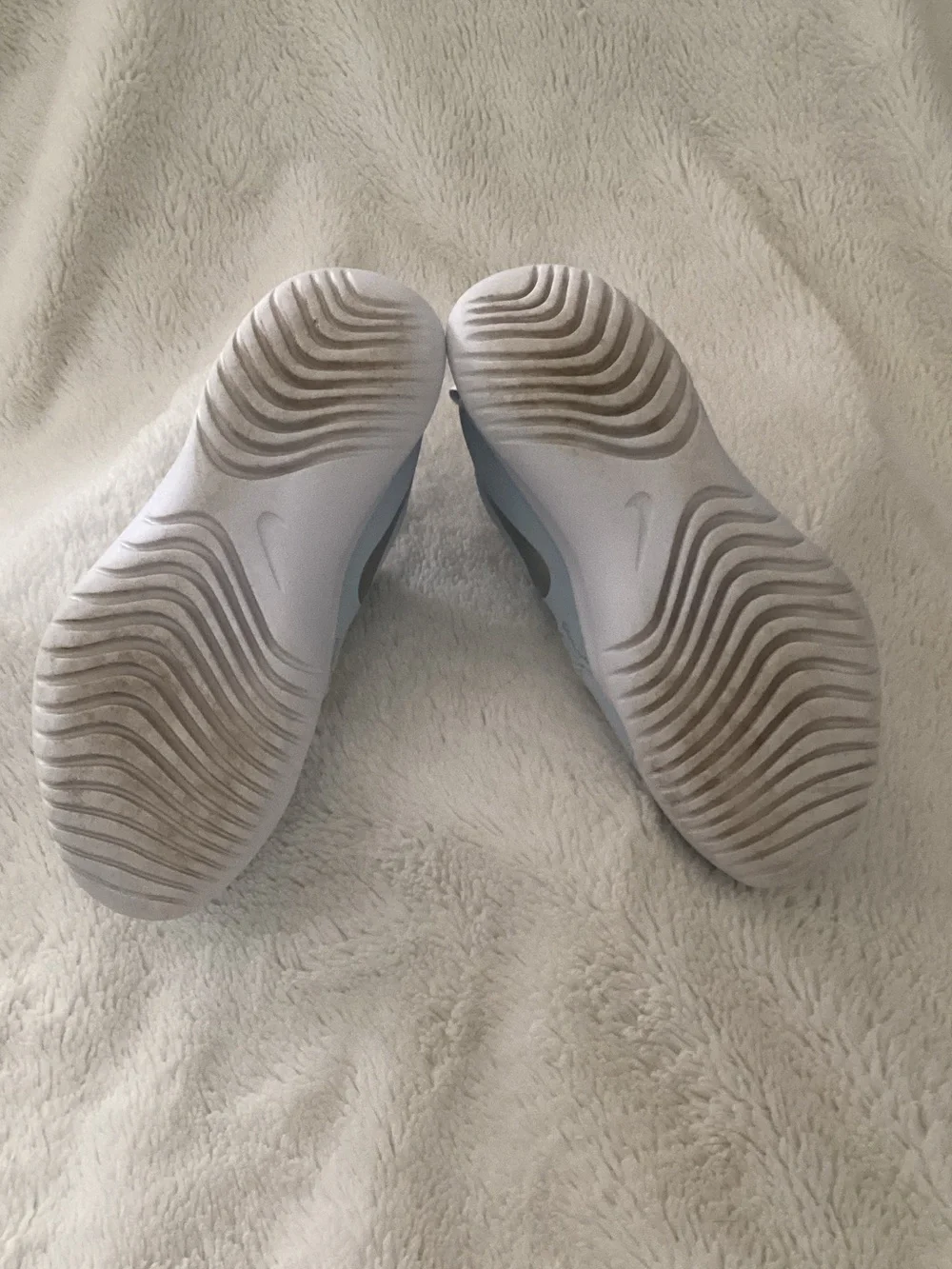 Nike Kids Flex Runner Slip-On Sneakers in Baby Blue & Light Gray Sz 3.5